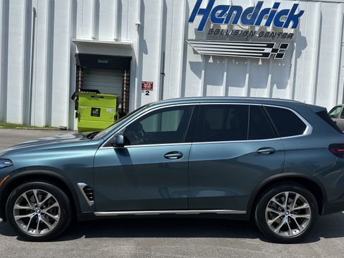 Used 2024 BMW X5 xDrive40i w/ Premium Package AWD/4WD image 7