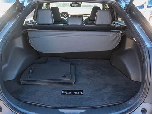 Used 2023 Toyota bZ4X Limited image 37