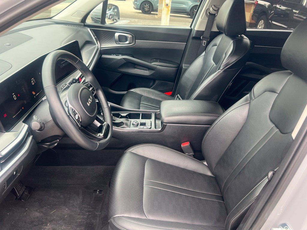 Certified 2024 Kia Sorento S w/ Panoramic Sunroof Package FWD image 4