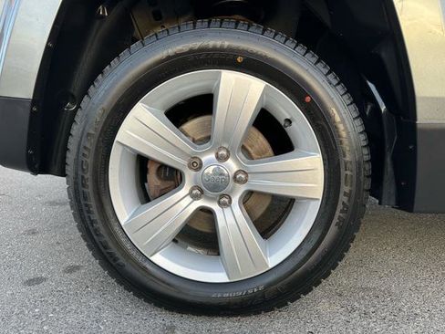 Used 2014 Jeep Patriot Latitude w/ Sun/Sound Group image 24