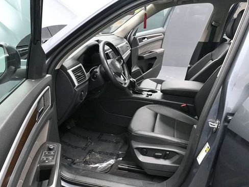 Used 2023 Volkswagen Atlas SE image 14