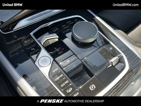 Used 2024 BMW X7 xDrive40i w/ M Sport Package AWD/4WD image 20
