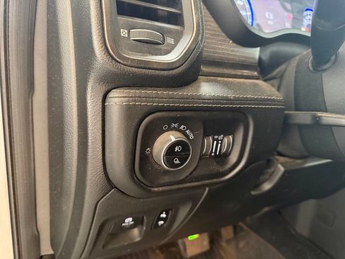 Used 2019 RAM 1500 Limited w/ Advanced Safety Group AWD/4WD image 13