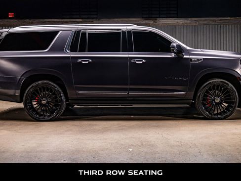 Used 2023 GMC Yukon XL Denali Ultimate image 10