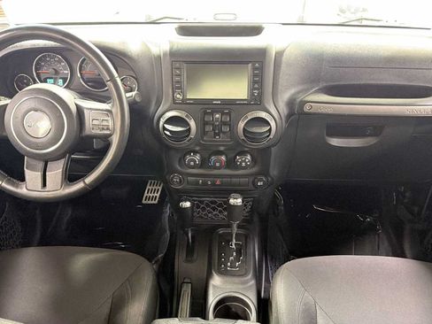 Used 2015 Jeep Wrangler Unlimited Sport w/ Quick Order Package 24S AWD/4WD image 24