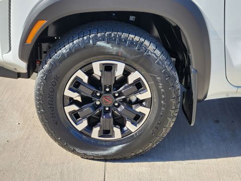 Used 2024 Nissan Frontier PRO-4X w/ Off-Road Protection Package image 10