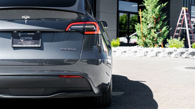 Used 2022 Tesla Model Y Performance AWD/4WD image 14