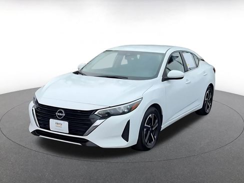 Used 2025 Nissan Sentra SV image 7