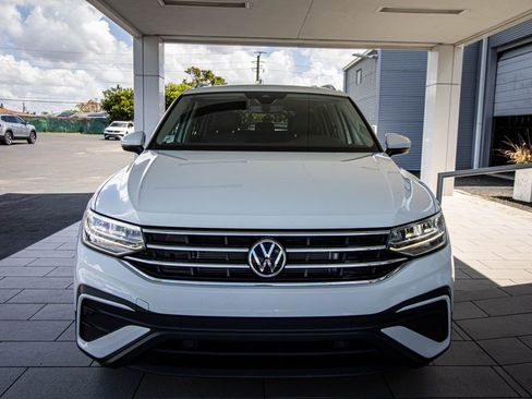 Used 2022 Volkswagen Tiguan SE w/ Panoramic Sunroof Package image 8