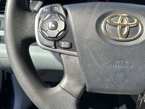 Used 2012 Toyota Camry LE image 15