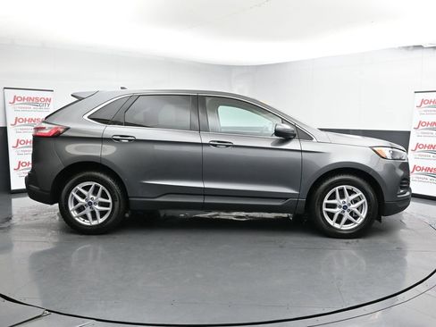 Used 2022 Ford Edge SEL image 9