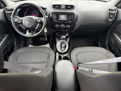 Used 2016 Kia Soul + FWD image 17