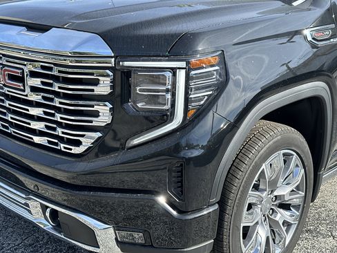New 2025 GMC Sierra 1500 Denali w/ Denali Reserve Package image 9