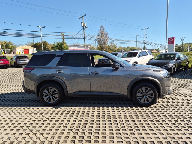 Certified 2024 Nissan Pathfinder S AWD/4WD image 2