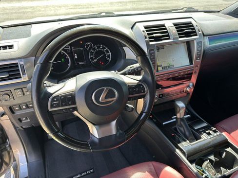 Used 2020 Lexus GX 460 Premium image 12