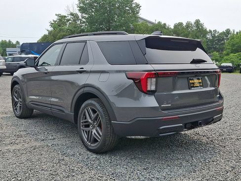 New 2026 Ford Explorer ST-Line w/ ST-Line Street Pack AWD/4WD image 4
