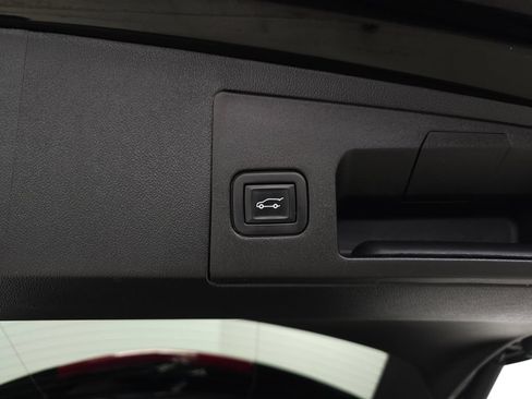 Used 2023 Cadillac XT5 Luxury AWD/4WD image 6