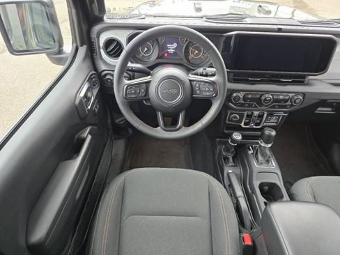 Used 2024 Jeep Wrangler Sport S image 19