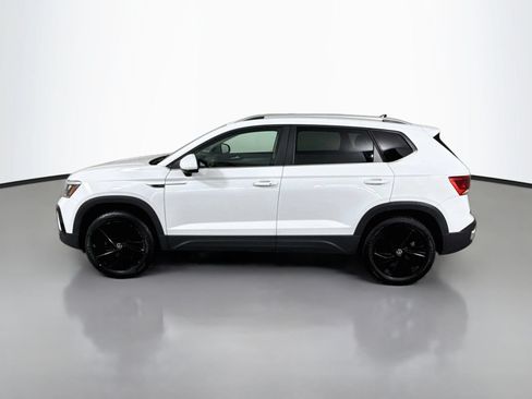 Certified 2024 Volkswagen Taos SE AWD/4WD image 2