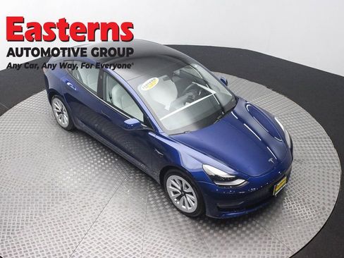 Used 2023 Tesla Model 3 Standard Range RWD image 3
