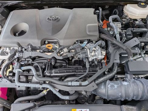 Used 2025 Toyota Camry SE FWD image 22