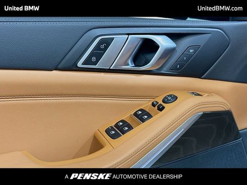 Used 2023 BMW X5 xDrive40i w/ M Sport Package AWD/4WD image 10