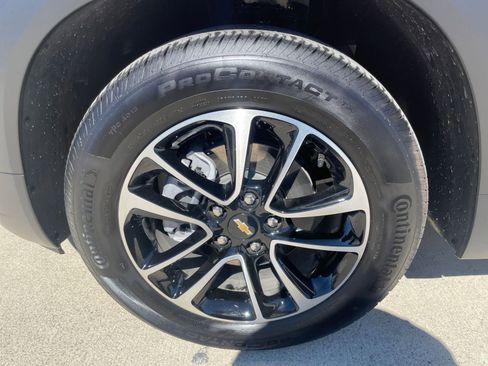 Used 2025 Chevrolet TrailBlazer LT image 30