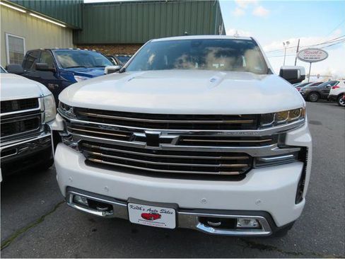Used 2019 Chevrolet Silverado 1500 High Country w/ High Country Premium Package image 40