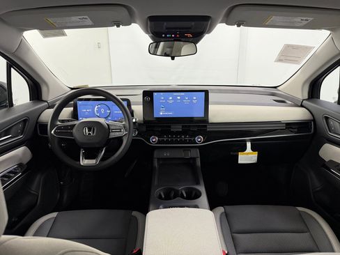 New 2026 Honda Prologue EX image 15