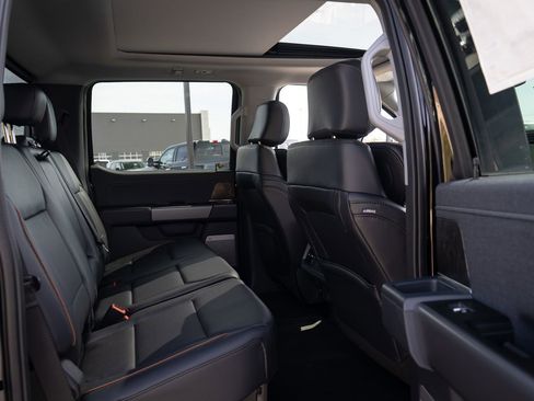 New 2026 Ford F250 Lariat w/ Lariat Ultimate Package image 39