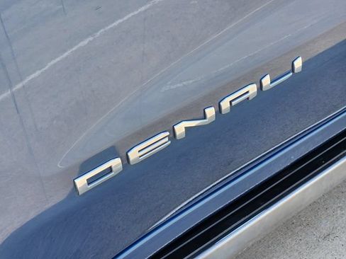 Used 2025 GMC Sierra 1500 Denali w/ Denali Reserve Package AWD/4WD image 12