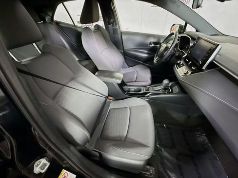 Used 2019 Toyota Corolla SE FWD image 28