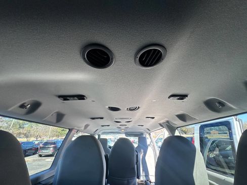 Used 2012 Ford E-350 and Econoline 350 XLT image 26