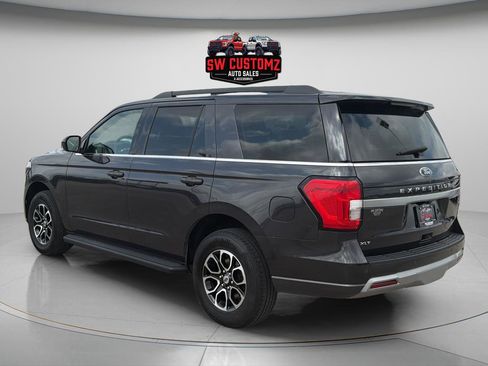 Used 2024 Ford Expedition XLT image 5