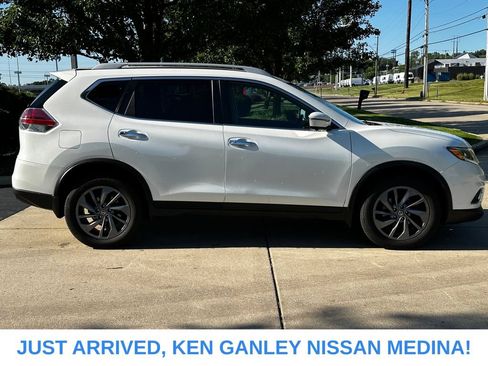 Used 2016 Nissan Rogue SL w/ SL Premium Package AWD/4WD image 2