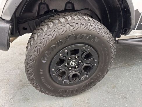 Used 2022 Ford Bronco Wildtrak AWD/4WD image 9