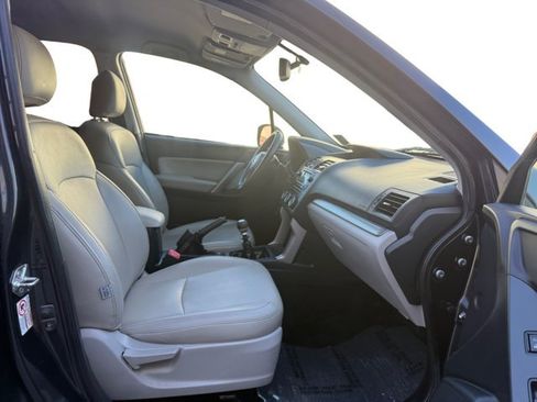 Used 2015 Subaru Forester 2.5i AWD/4WD image 12