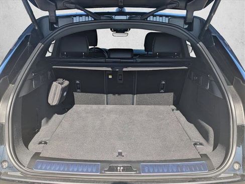 Certified 2025 Land Rover Range Rover Velar S image 4