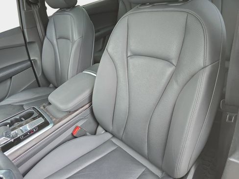 Used 2023 Audi Q7 3.0T Prestige w/ Prestige Package image 24