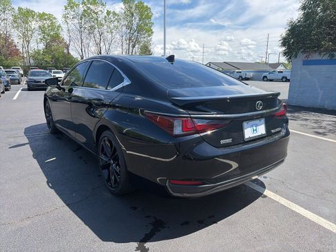 Used 2025 Lexus ES 300h F Sport w/ Accessory Package (Z1) image 3