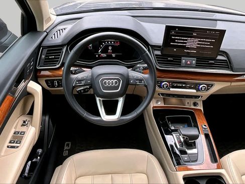 Used 2023 Audi Q5 2.0T Premium Plus w/ Premium Plus Package AWD/4WD image 6