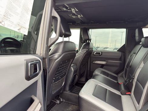 Used 2022 Ford Bronco Black Diamond w/ Sasquatch Package image 28