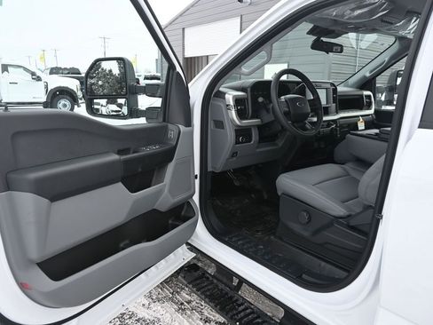 New 2026 Ford F350 XL w/ XL Chrome Package image 20