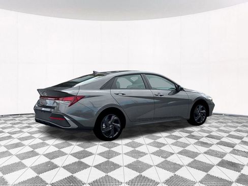New 2026 Hyundai Elantra Sport FWD image 13