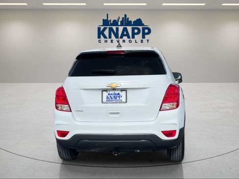 Used 2018 Chevrolet Trax LS FWD image 4