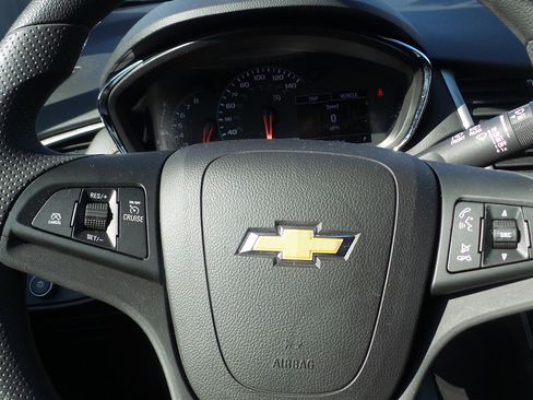 Used 2020 Chevrolet Trax LS w/ Tint and Cruise Package image 10