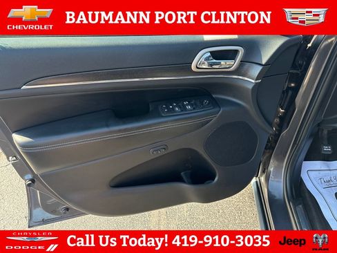Used 2017 Jeep Grand Cherokee Limited RWD image 10
