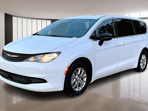 New 2026 Chrysler Voyager LX image 2