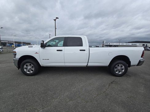 New 2026 RAM 3500 Big Horn AWD/4WD image 6