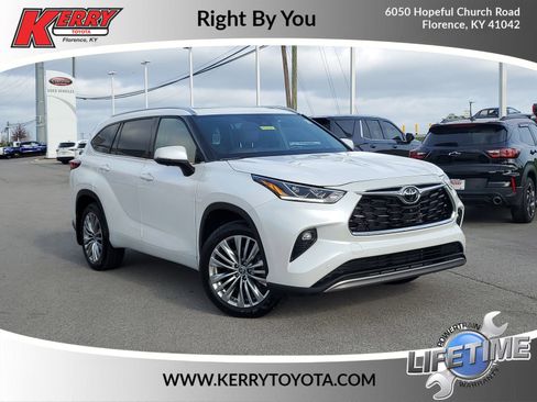 Used 2023 Toyota Highlander Platinum image 1